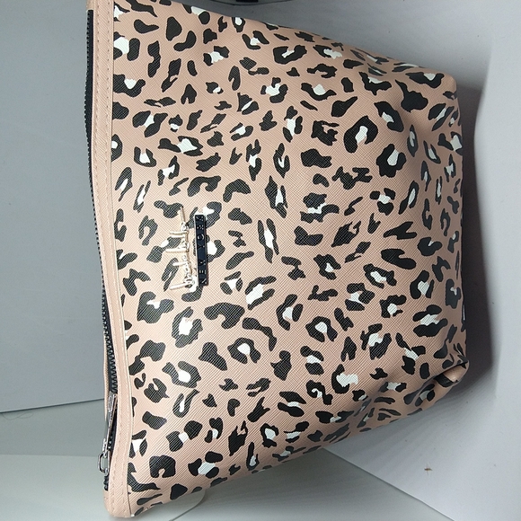 Nicole Miller leopard skin cosmetic bag - Picture 2 of 5